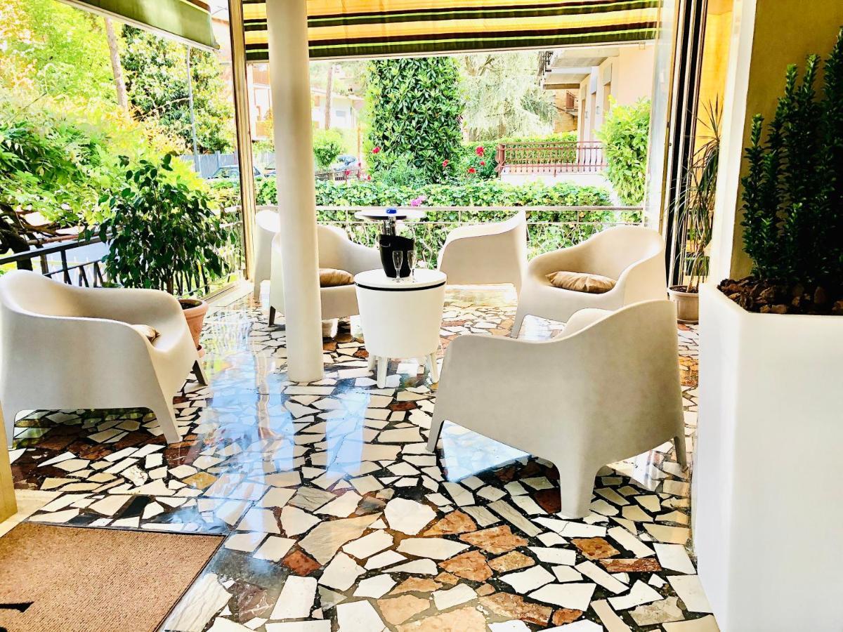 Hotel Villa Serena Castrocaro Terme Kültér fotó