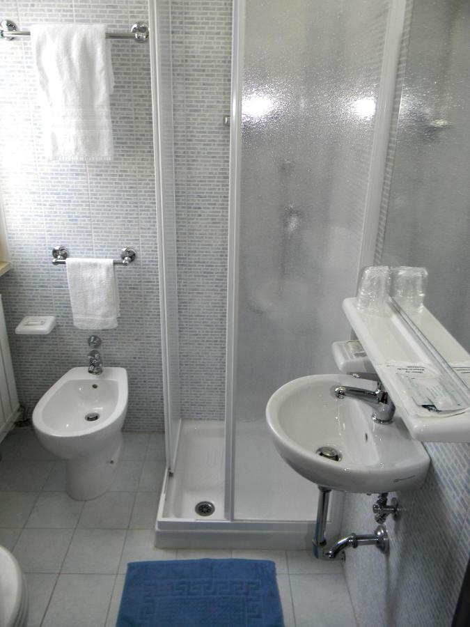 Hotel Villa Serena Castrocaro Terme Kültér fotó